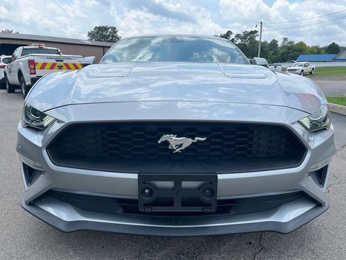 Used 2021 Ford Mustang Coupe RWD image 3