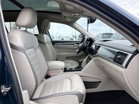 Used 2021 Volkswagen Atlas SEL Premium image 19