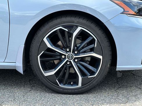 Used 2023 Nissan Altima 2.5 SR FWD image 7