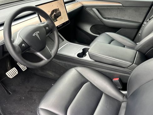 Used 2022 Tesla Model Y Performance image 11