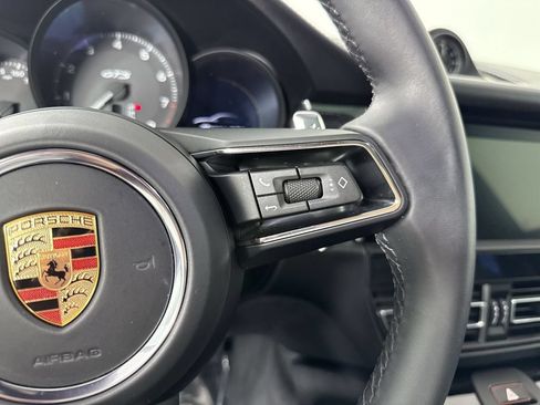 Certified 2025 Porsche Macan GTS AWD/4WD image 38