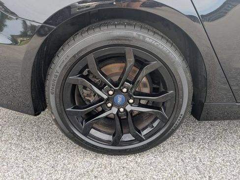 Used 2019 Ford Fusion SE w/ Equipment Group 151A FWD image 11