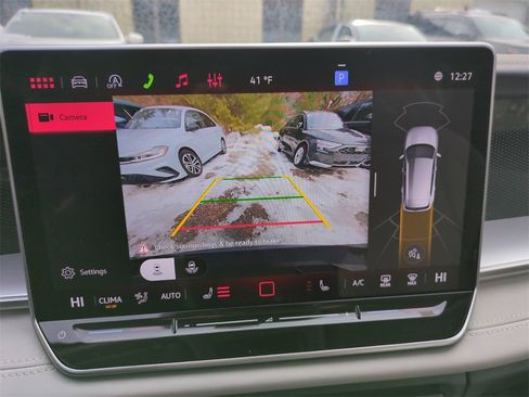 New 2026 Volkswagen Tiguan SE image 25