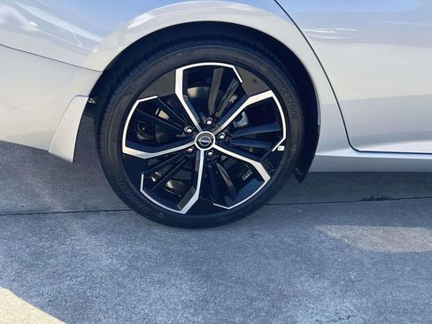 New 2025 Nissan Altima 2.5 SR w/ SR Premium Package image 7