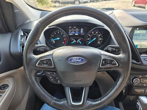 Used 2019 Ford Escape Titanium AWD/4WD image 15