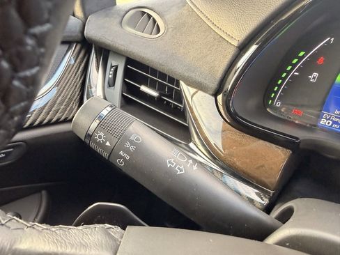 Used 2014 Cadillac ELR w/ Luxury Package image 17