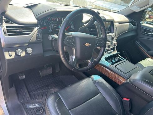 Used 2018 Chevrolet Suburban Premier AWD/4WD image 8