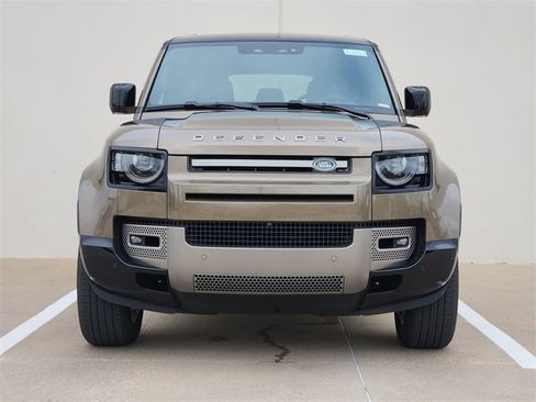 Used 2025 Land Rover Defender 110 X-Dynamic SE image 2