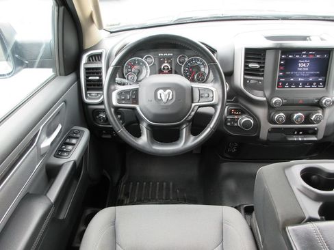 Used 2020 RAM 1500 Big Horn AWD/4WD image 18