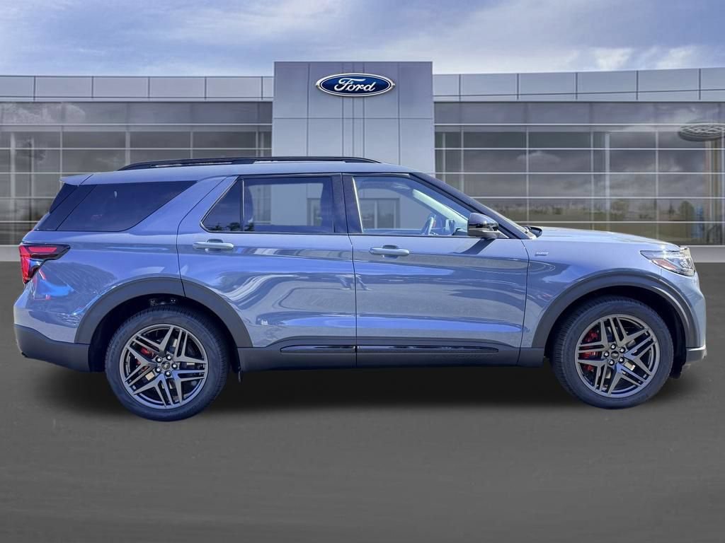 New 2026 Ford Explorer ST-Line w/ ST-Line Street Pack AWD/4WD image 3