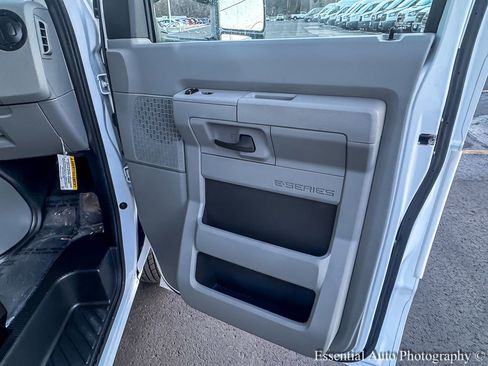 Used 2025 Ford E-350 and Econoline 350 Super Duty w/ Power Equipment Group image 18