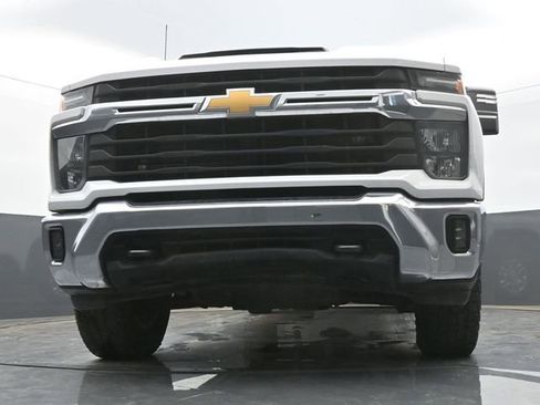 Used 2024 Chevrolet Silverado 2500 LT AWD/4WD image 43