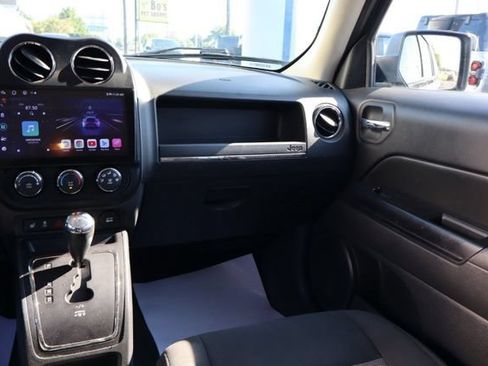 Used 2014 Jeep Patriot Latitude w/ Sun/Sound Group AWD/4WD image 24