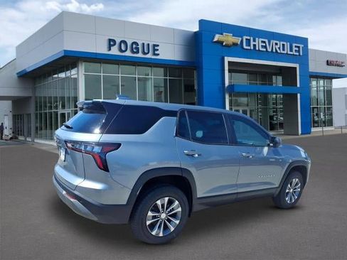 New 2026 Chevrolet Equinox LT FWD image 2