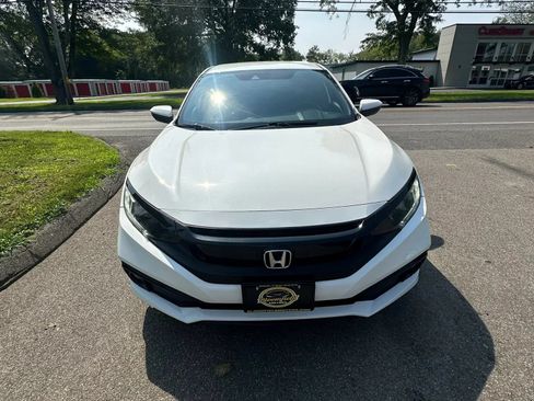 Used 2019 Honda Civic Sport image 2