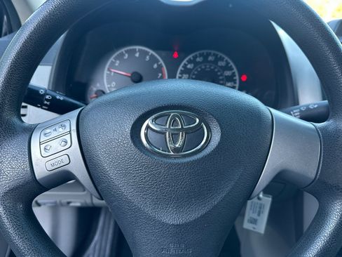 Used 2012 Toyota Corolla L image 32