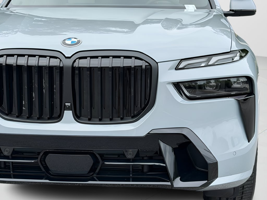 New 2027 BMW X7 xDrive40i w/ M Sport Package AWD/4WD image 9