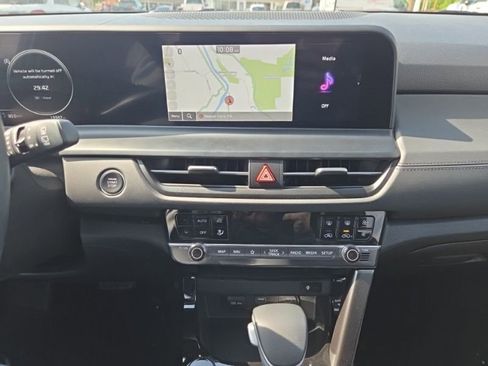 Used 2024 Kia Seltos EX AWD/4WD image 31