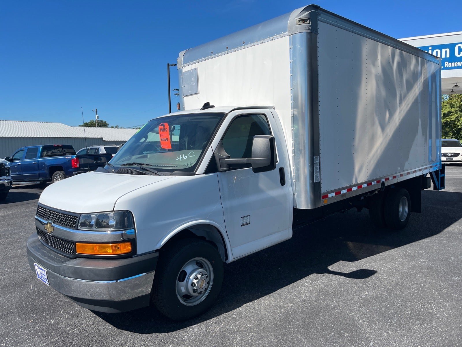 New 2024 Chevrolet Express 3500 w/ Power Convenience Package RWD image 2