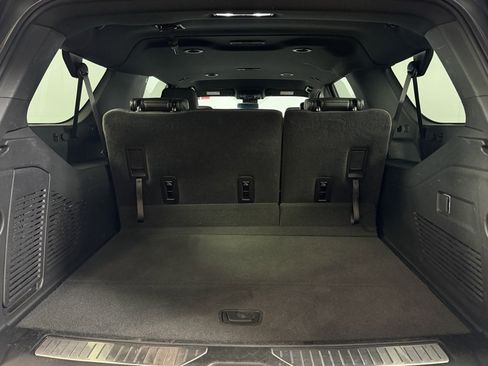 Used 2025 Chevrolet Suburban RST image 29
