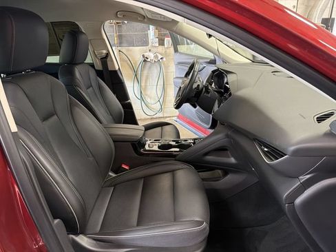 Certified 2023 Buick Envision Essence FWD image 25