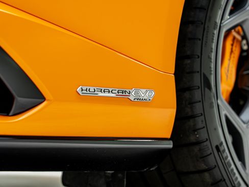 Used 2023 Lamborghini Huracan EVO RWD image 26