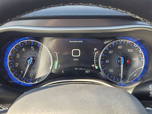 New 2026 Chrysler Pacifica Select image 24