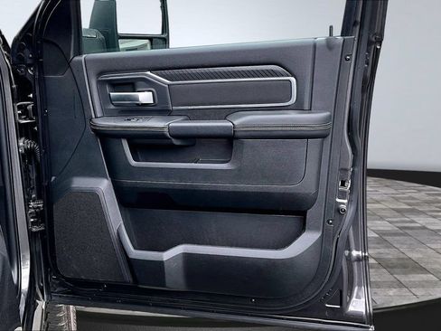 Used 2026 RAM 2500 Big Horn AWD/4WD image 15