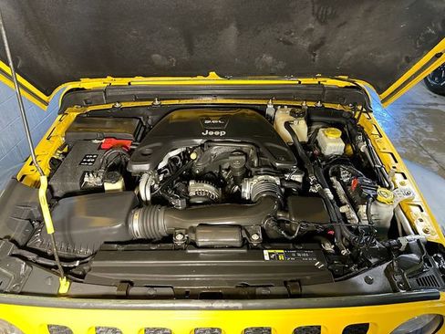 Used 2018 Jeep Wrangler Unlimited Sport S AWD/4WD image 30