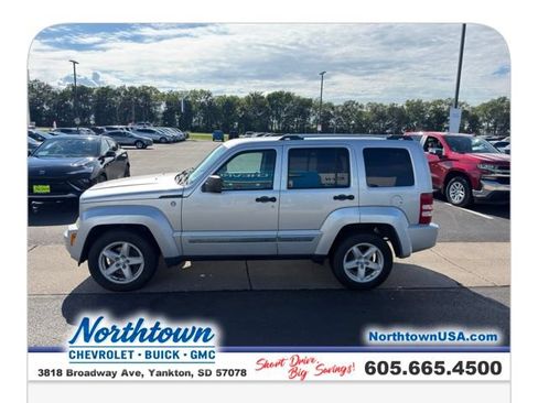 Used 2012 Jeep Liberty Limited AWD/4WD image 12