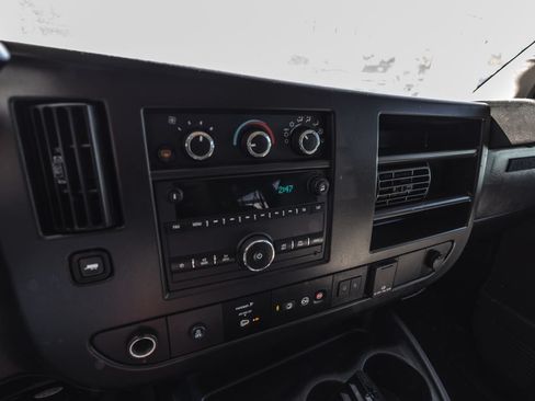 Used 2020 Chevrolet Express 3500 LT w/ LT Preferred Equipment Group RWD image 13