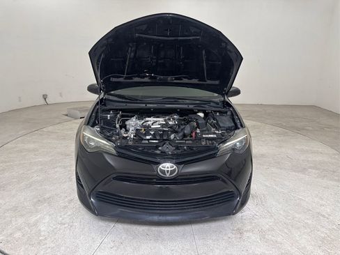 Used 2018 Toyota Corolla LE image 9