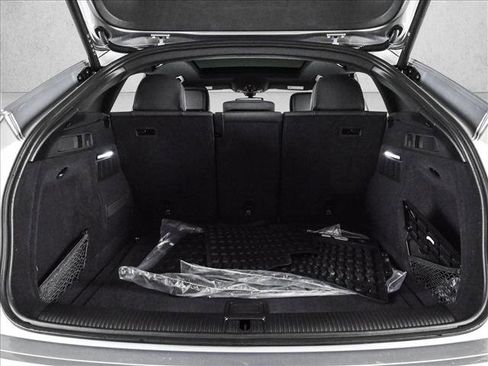 Certified 2025 Audi Q5 2.0T Premium Plus w/ Premium Plus Package image 6