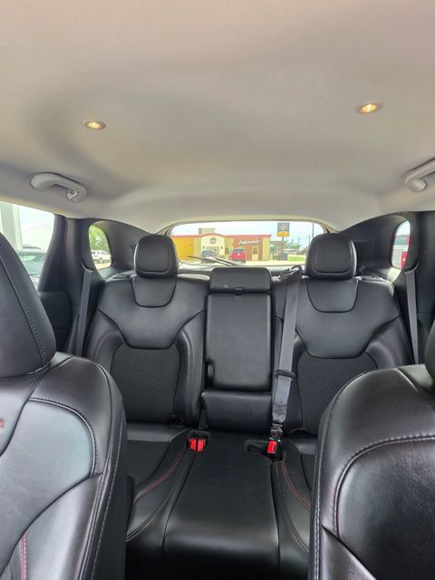 Used 2020 Jeep Cherokee Trailhawk w/ Cold Weather Group AWD/4WD image 19