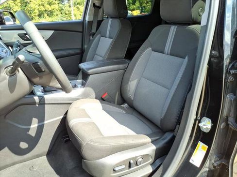 Used 2025 Chevrolet Blazer LT AWD/4WD image 8