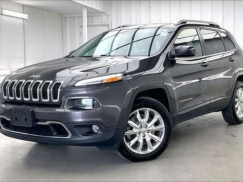 Used 2014 Jeep Cherokee Limited w/ Luxury Group AWD/4WD image 2
