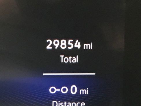 Used 2024 Volkswagen Tiguan SE image 16