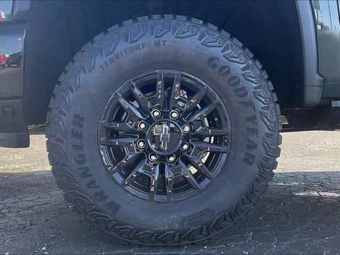 New 2026 Chevrolet Silverado 2500 ZR2 w/ LPO, Dark Essentials Package AWD/4WD image 11
