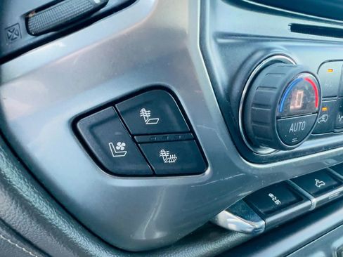 Used 2017 Chevrolet Silverado 1500 LTZ Z71 AWD/4WD image 29