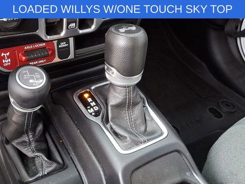 Used 2024 Jeep Wrangler Unlimited AWD/4WD image 14