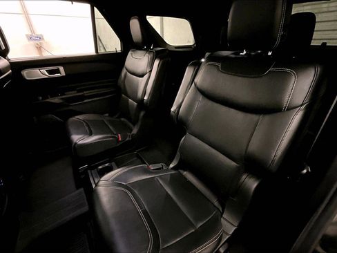 Used 2020 Ford Explorer ST w/ ST Street Pack image 26