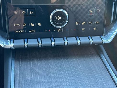 New 2026 GMC Acadia Denali w/ Super Cruise Package image 17