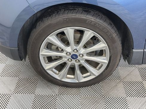 Used 2018 Ford Edge Titanium w/ Equipment Group 301A AWD/4WD image 8