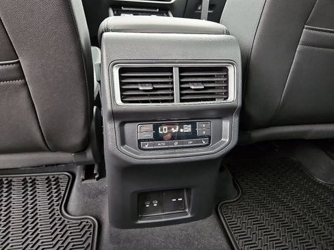 New 2026 Volkswagen Atlas SEL image 9