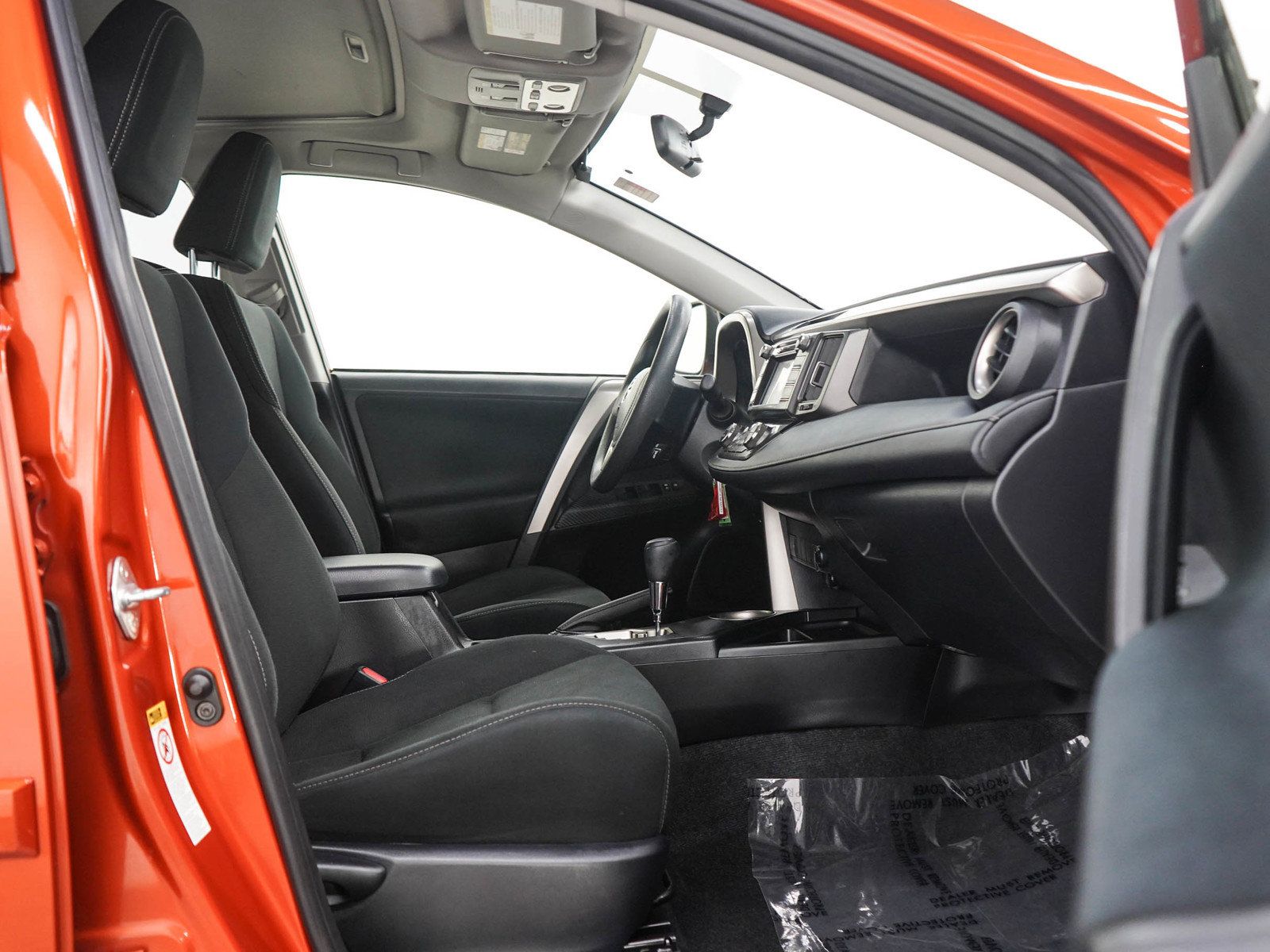 Used 2015 Toyota RAV4 XLE AWD/4WD image 12