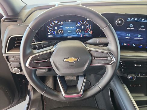 Used 2025 Chevrolet Tahoe LT RWD image 18