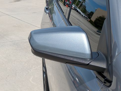 Used 2023 Chevrolet Equinox RS FWD image 8