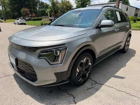 Used 2023 Kia Niro Wind FWD image 7