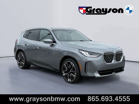 Used 2025 BMW X3 xDrive30i w/ Premium Package image 1