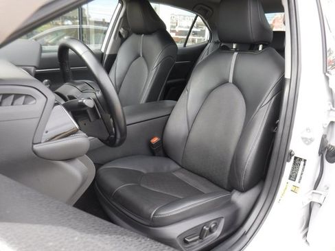 Used 2023 Toyota Camry XSE image 17